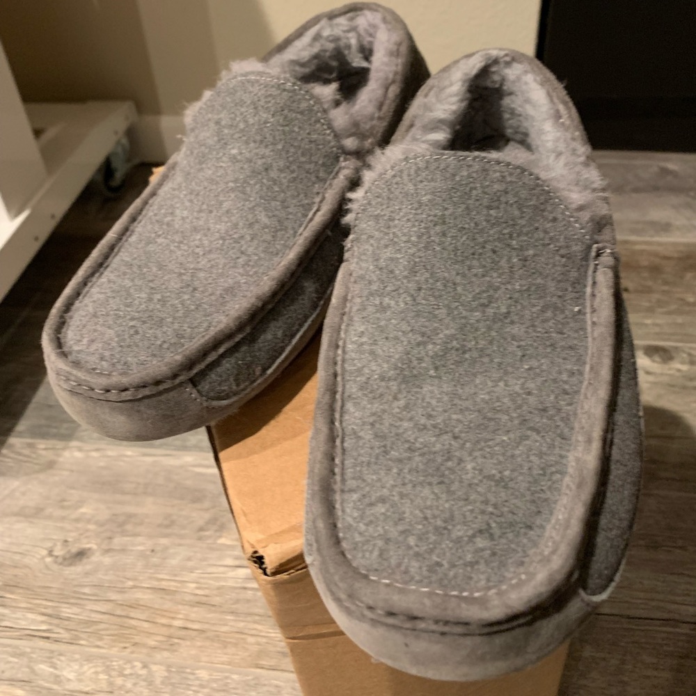 UGG Men slippers suede grey, Men size 9